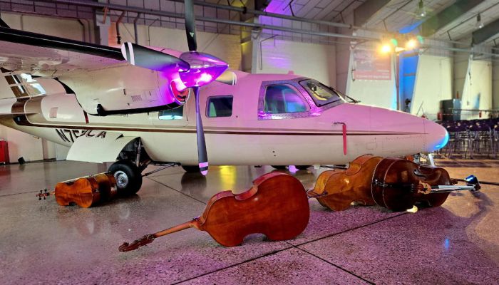 Hangar Night - Musik zum Abheben | Eine Reise um die Welt